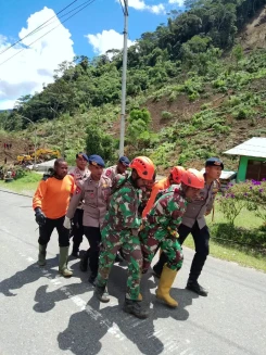 [UPDATE] Longsor Arfak : Tim Gabungan Kembali Temukan Dua Korban Meninggal Dunia